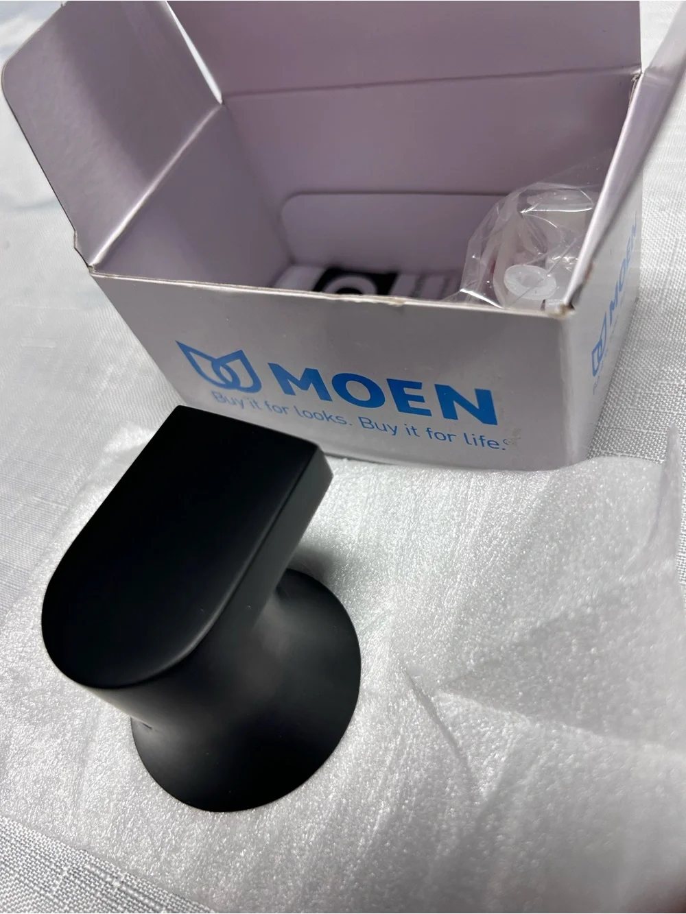 MOEN Genta Matte Black Single Robe Towel Hook BH3803BL